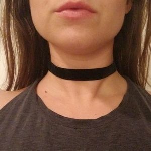 Choker necklace